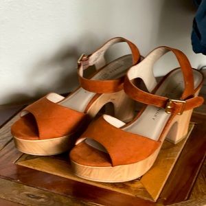 Cute Retro Mod Style Orange Heels